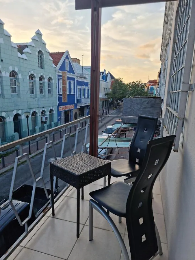Gemstones Apartments 0*, Willemstad